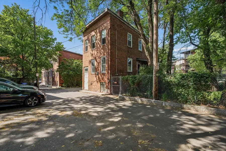 10 Eldridge Pl, Chelsea, MA 02150 - #2