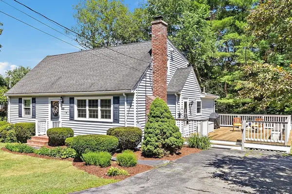 55 Priest St, Hudson, MA 01749