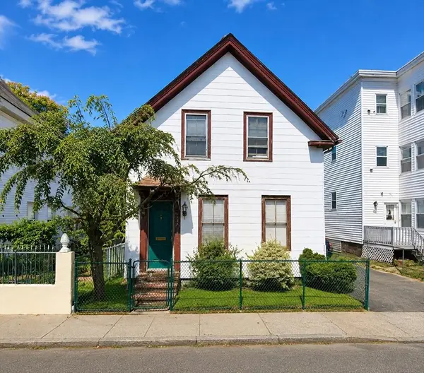 301 Salem St, Lawrence, MA 01843