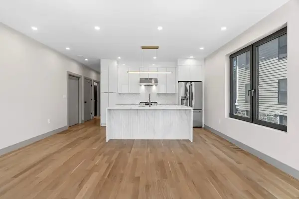 32 Mckone Street, Boston, MA 02122