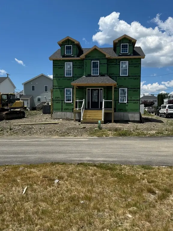 55 Princeton Circle, Fall River, MA 02724