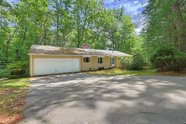 37 Oxbow Rd, Wayland, MA 01778
