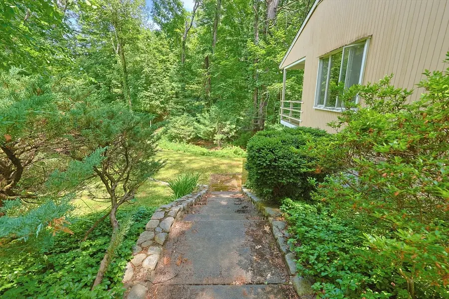 37 Oxbow Rd, Wayland, MA 01778 - #2