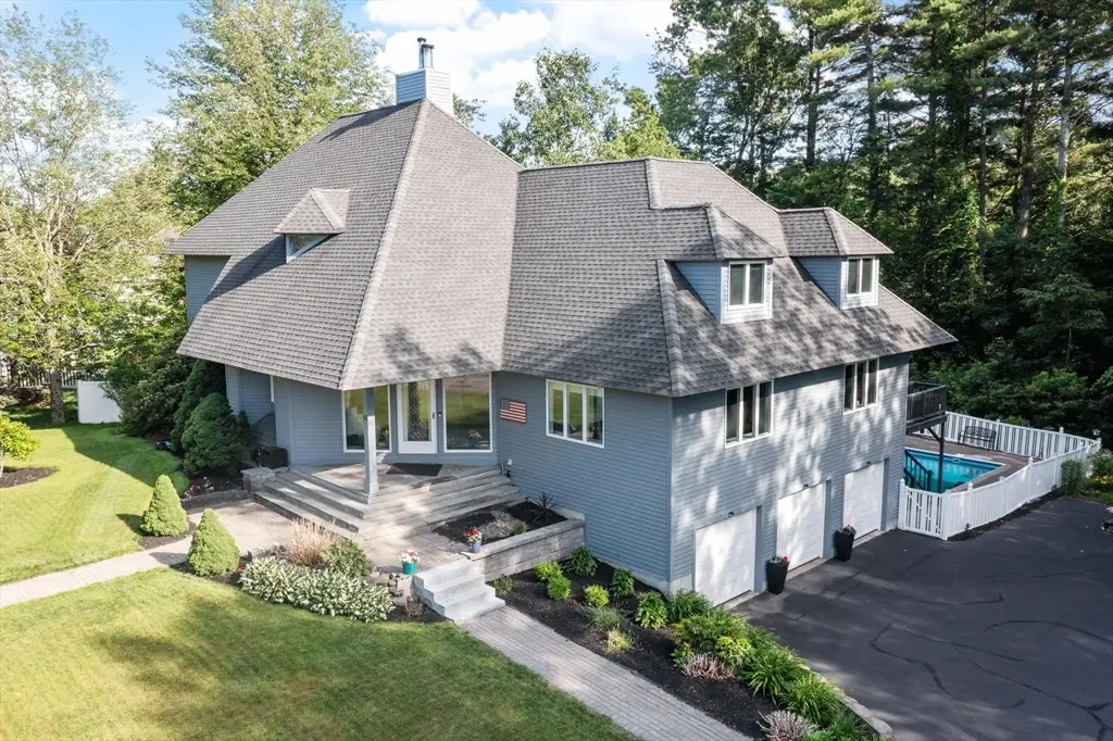 60 Commonwealth Cir, Leominster, MA 01453 - #1