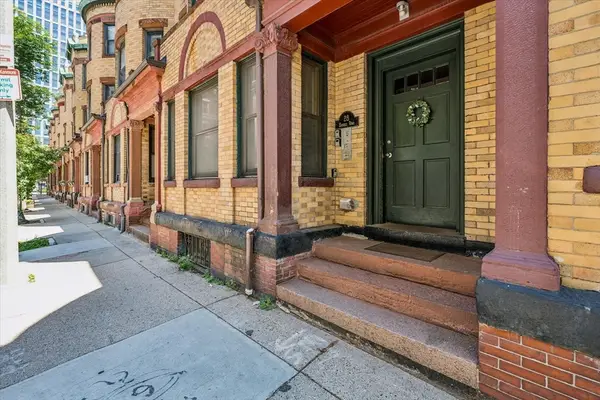 28 Edgerly Rd #2, Boston, MA 02115