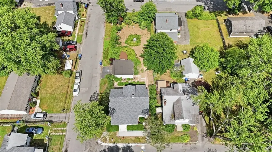 117 Burghardt St, Springfield, MA 01109 - #3