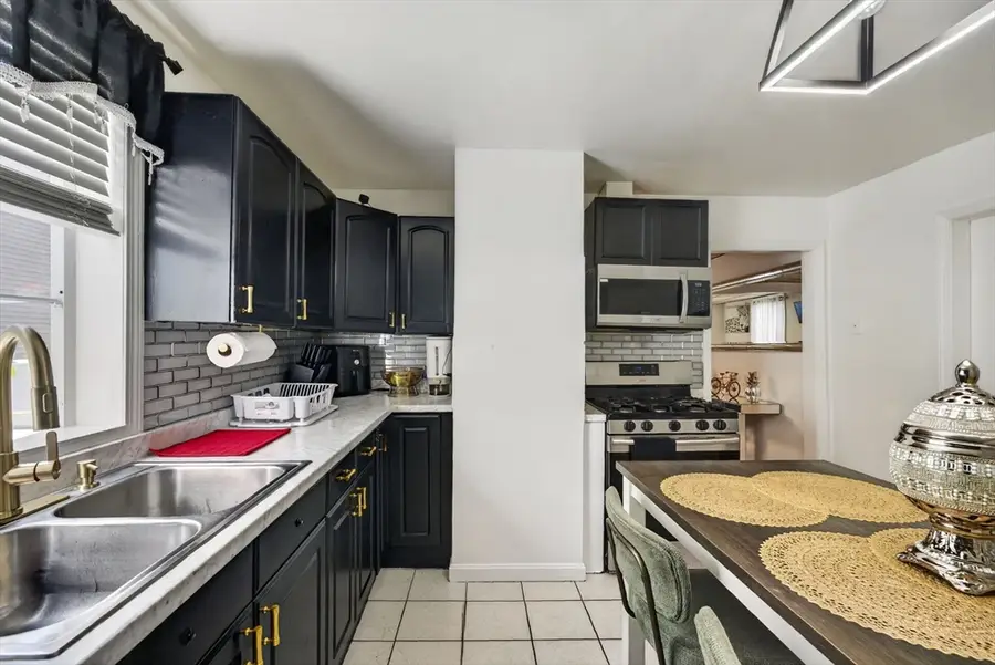 136-138 Sanborn St, Lawrence, MA 01843 - #3