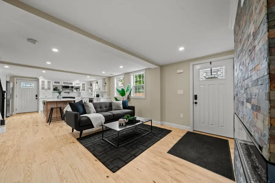 162 High St #B, Danvers, MA 01923 - #2