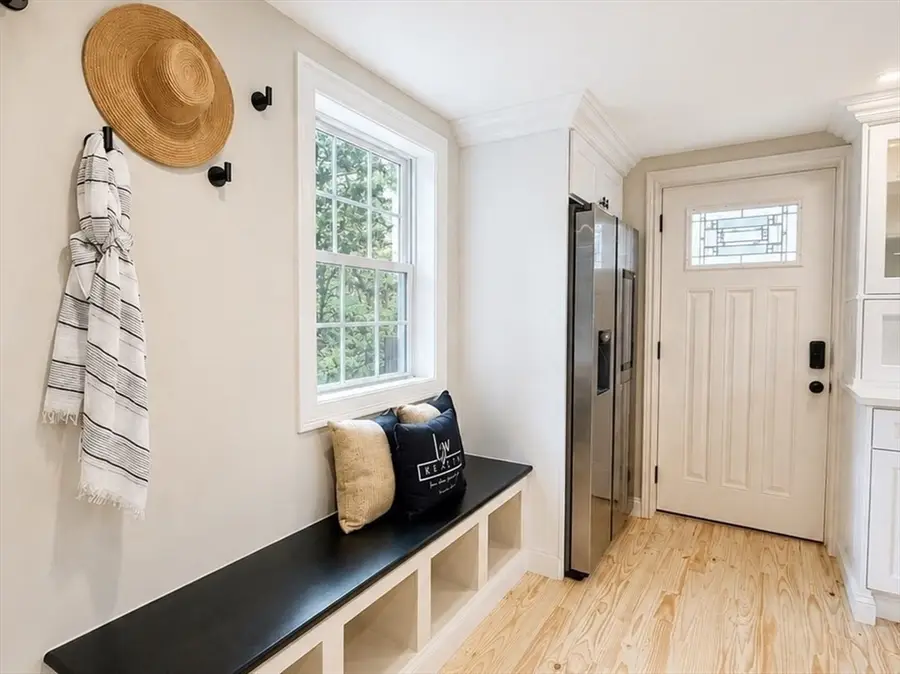 162 High St #B, Danvers, MA 01923 - #3