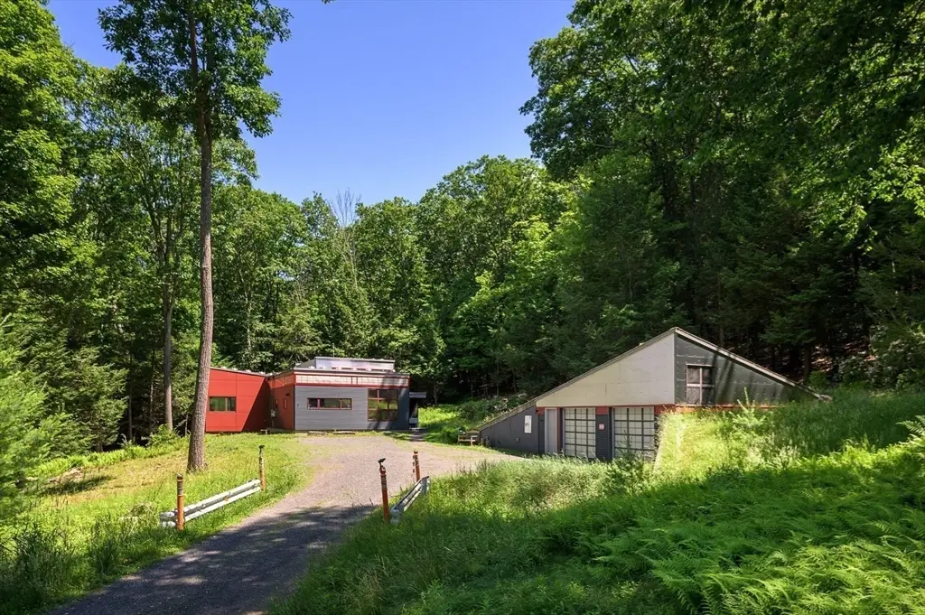 2 Laurel Hill Dr, Leverett, MA 01054 - #1