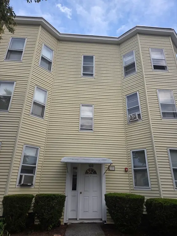109 Grover St, Springfield, MA 01104 - #1