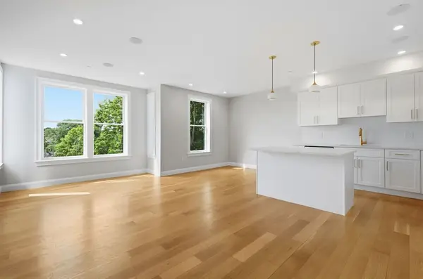 40 Westmoreland St #8, Boston, MA 02124