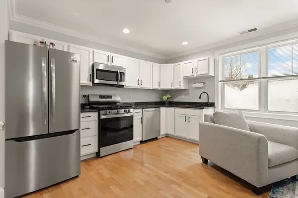 40 Hancock St #10, Boston, MA 02125