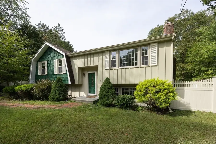 23 Lexington Ln, Millis, MA 02054 - #2
