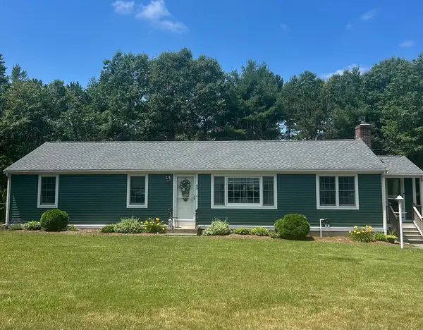 65 Flintlocke Dr, Plymouth, MA 02360