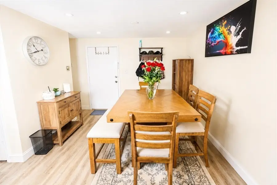 668 Robbins Ave #3, Dracut, MA 01826 - #3