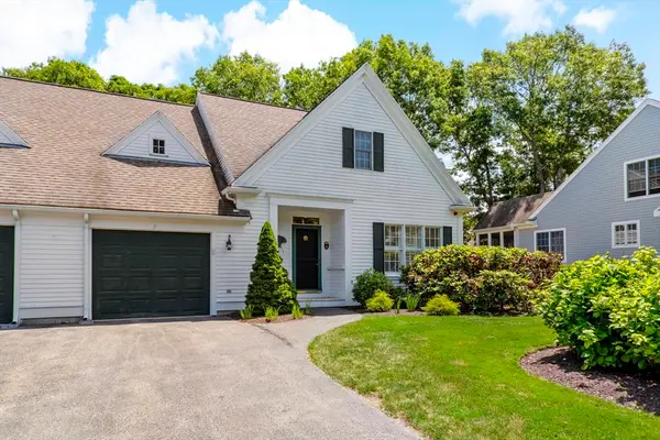 5 Mayfair Ct #5, Mashpee, MA 02649