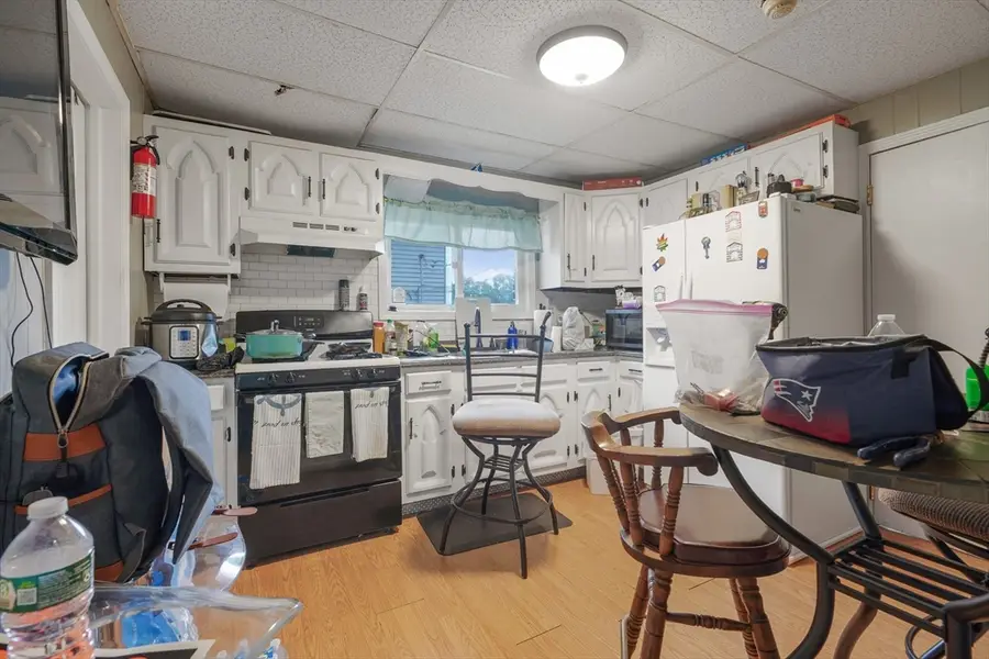 39 Highland St, Pawtucket, RI 02860 - #3