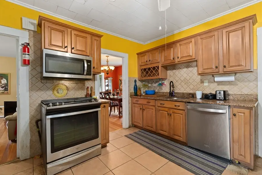 395 W Main St, Avon, MA 02322 - #3