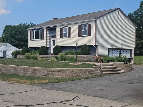3 Brightman Lane, Dartmouth, MA 02748