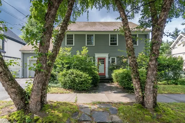 52 Ward Ave, Northampton, MA 01060