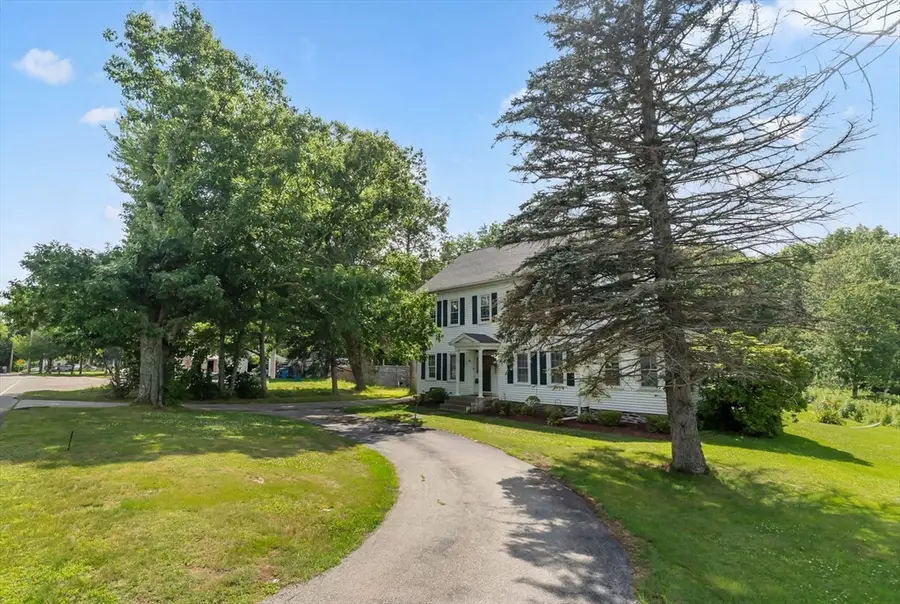 306 Pleasant St, Leicester, MA 01524 - #3