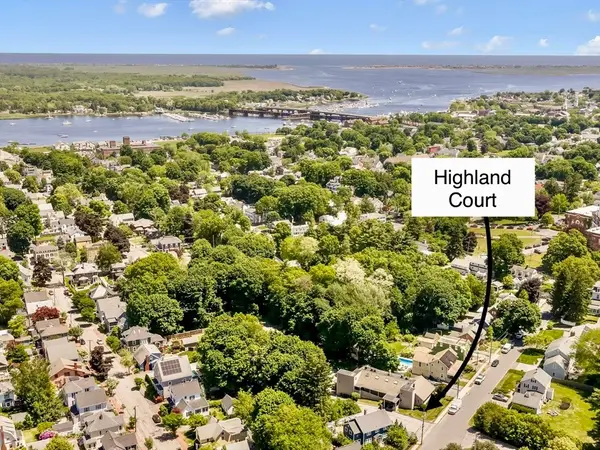 2 Highland Court, Newburyport, MA 01950