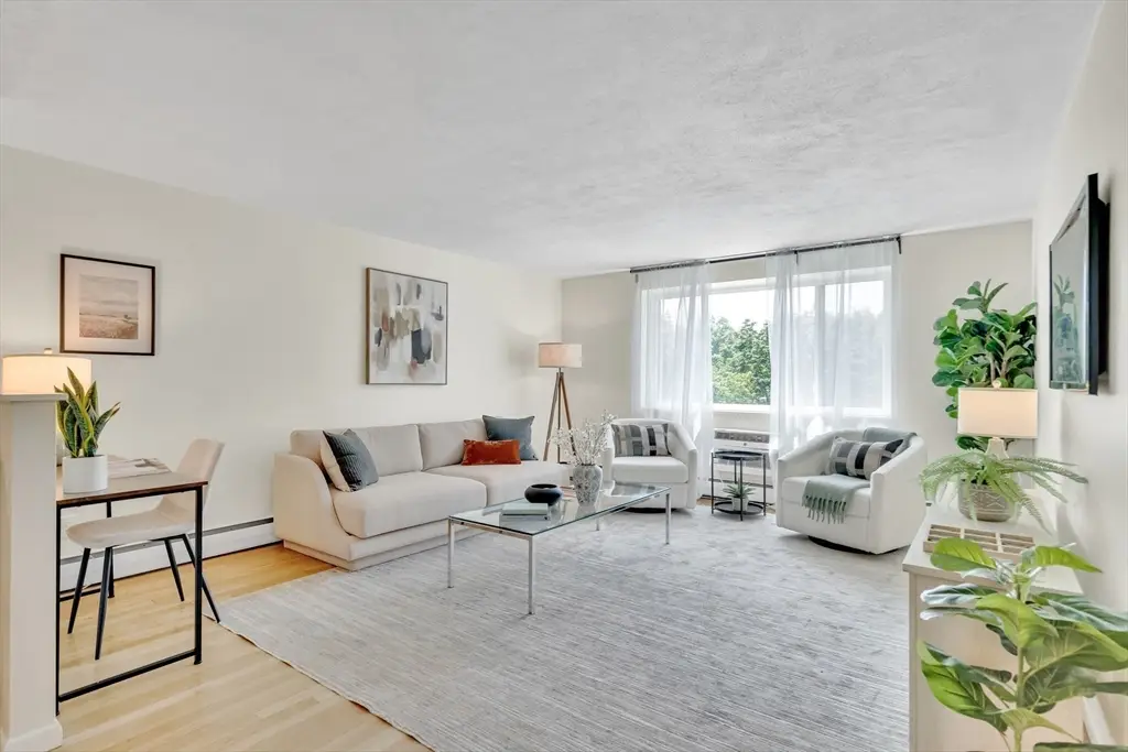 197 Kent St #35, Brookline, MA 02446 - #1