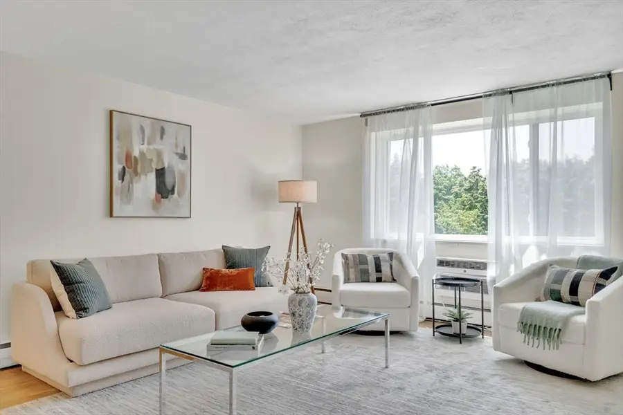 197 Kent St #35, Brookline, MA 02446 - #3