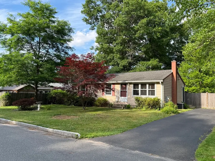11 Butternut St, Springfield, MA 01128 - #2