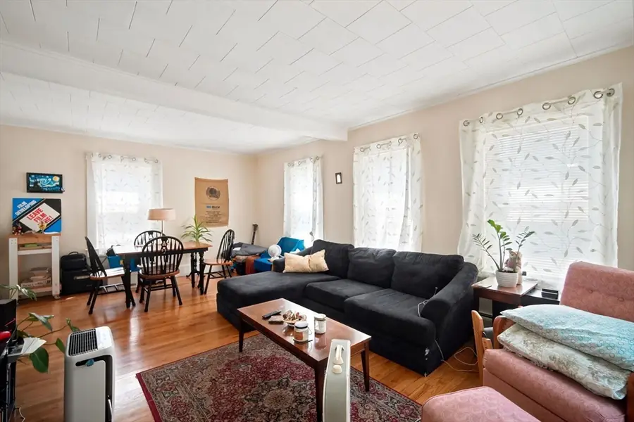 33-37 Cottage St, Amherst, MA 01002 - #3