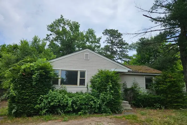5 Morin Dr, Easthampton, MA 01027
