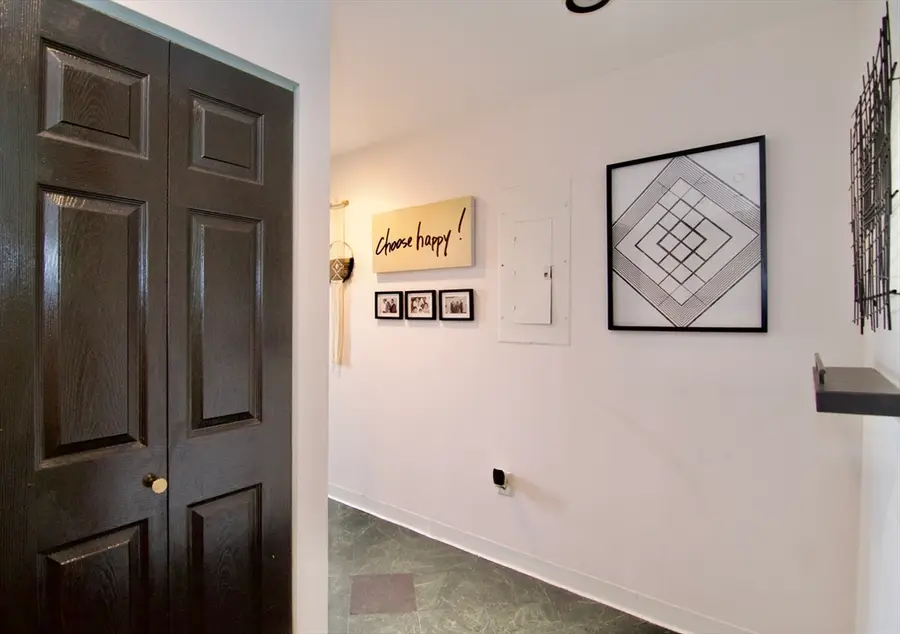 235 State St #413, Springfield, MA 01103 - #2