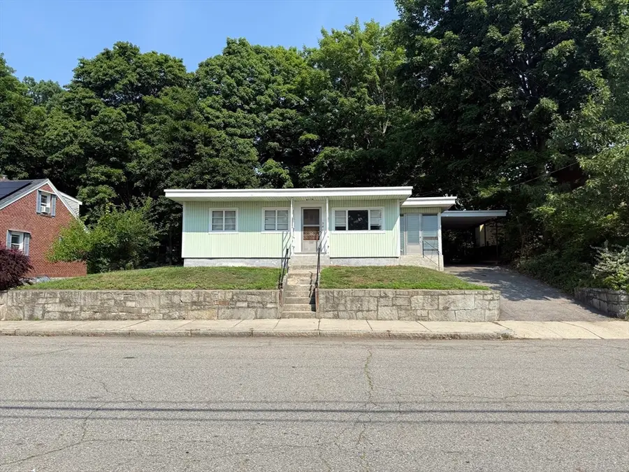 36 Fifth Avenue, Lowell, MA 01854 - #2