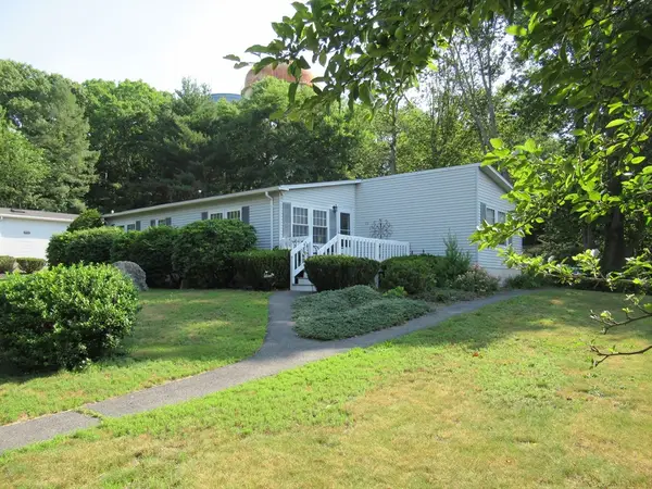 15 Canterbury Lane, Rockland, MA 02370