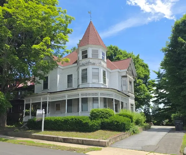 19 Buttonwoods Ave, Haverhill, MA 01830
