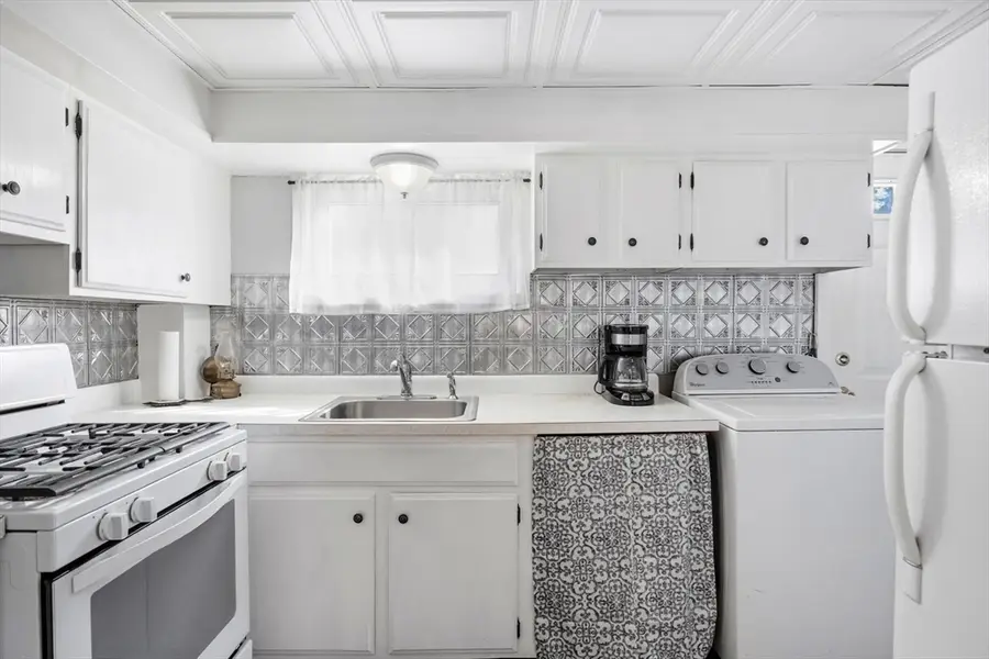 10 Cleveland Ave, Wareham, MA 02532 - #3