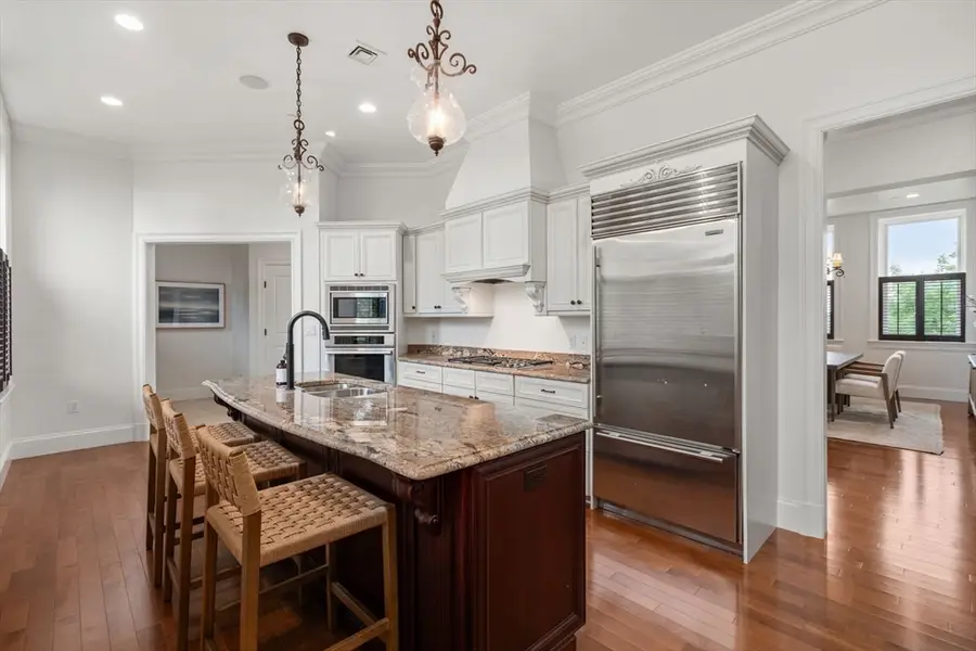 120 Seaver St #E201, Brookline, MA 02445 - #3