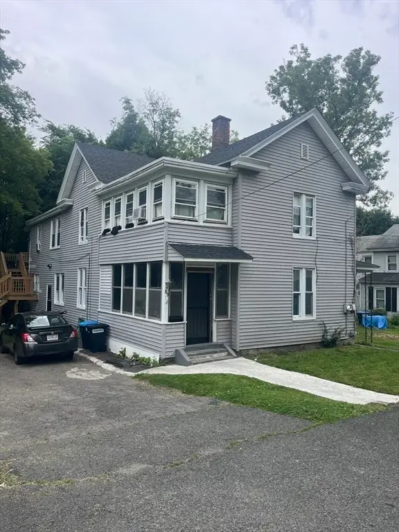 89 Robbins Ave, Pittsfield, MA 02101