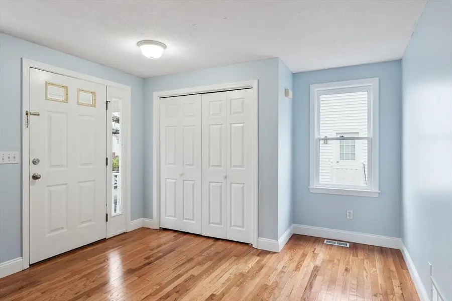 29 Lamplighter Ln, North Chelmsford, MA 01863 - #2