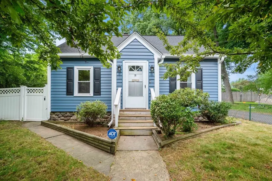 31 Lincoln St, Methuen, MA 01844 - #2
