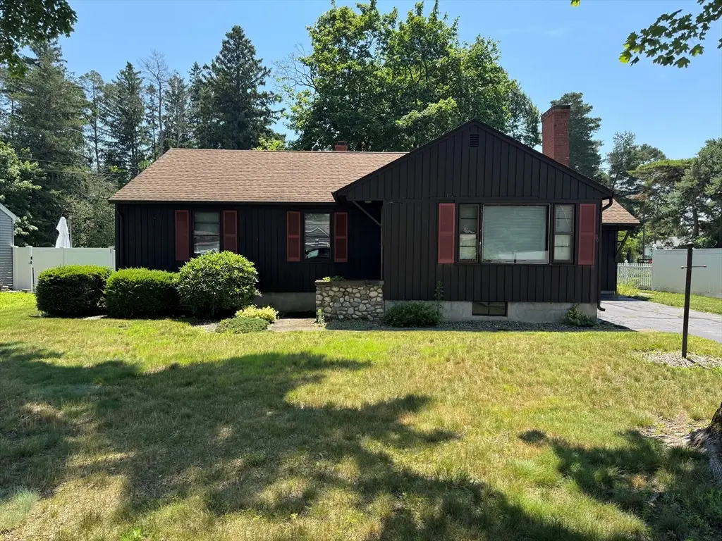 20 Pleasant St, Ludlow, MA 01056 - #1