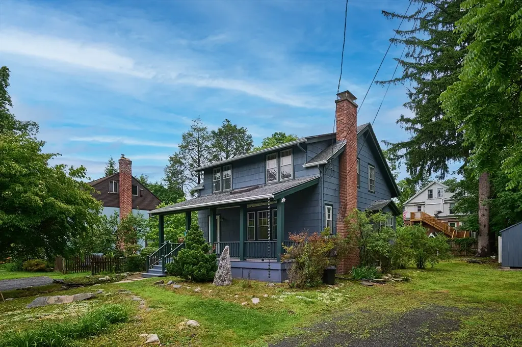 9 Mcclure St, Amherst, MA 01002 - #1