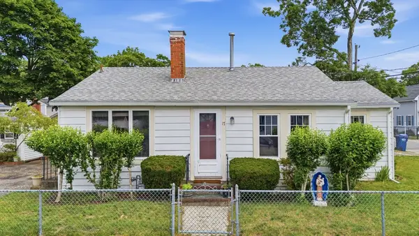 17 Swift Ave, Wareham, MA 02571