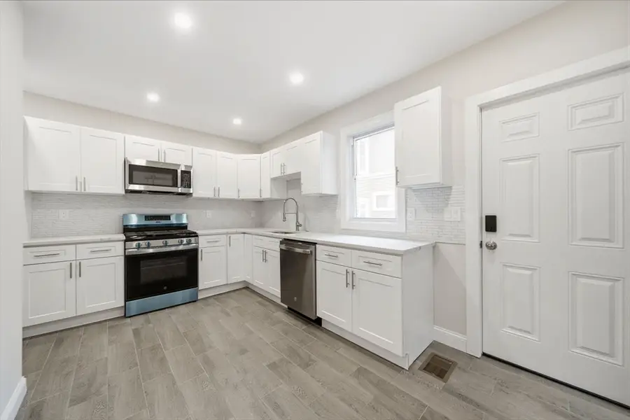 11 Mount Pleasant St #11, Waltham, MA 02452 - #3