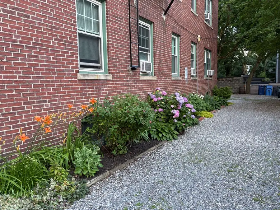 252 Harvard St #1, Cambridge, MA 02139 - #2