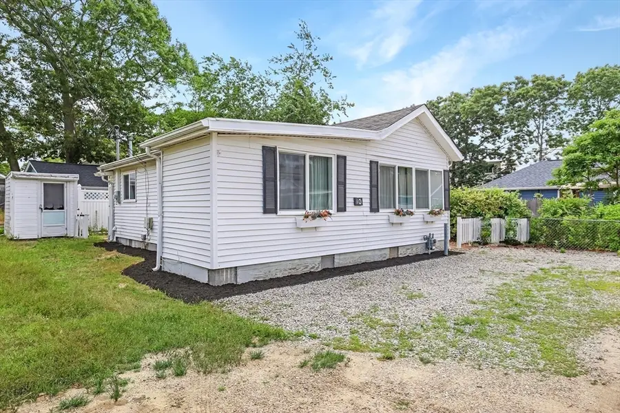 10 Barnes Street, Wareham, MA 02571 - #3