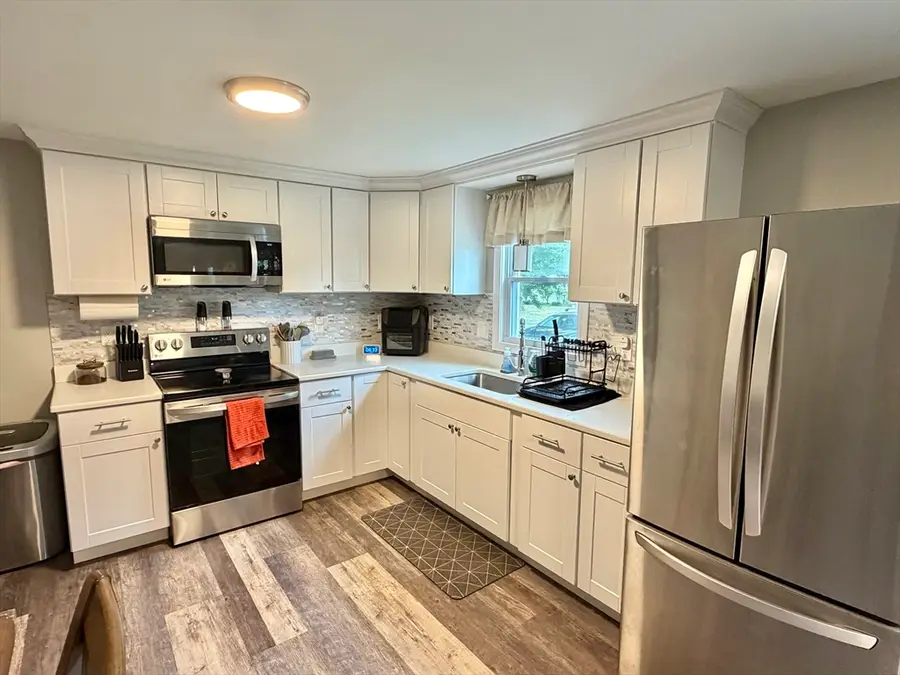 412 Island Pond Rd, Springfield, MA 01118 - #3