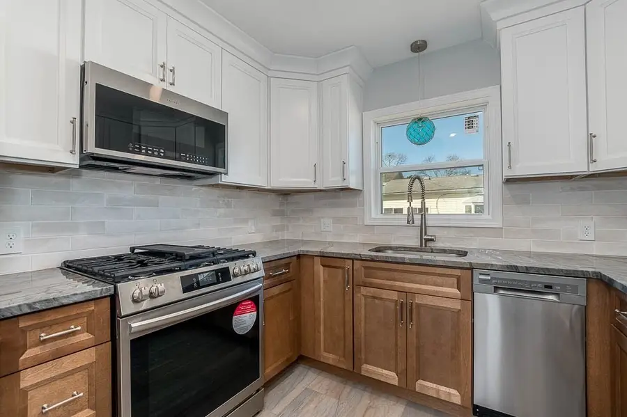 43 Shore Ave, Wareham, MA 02571 - #3
