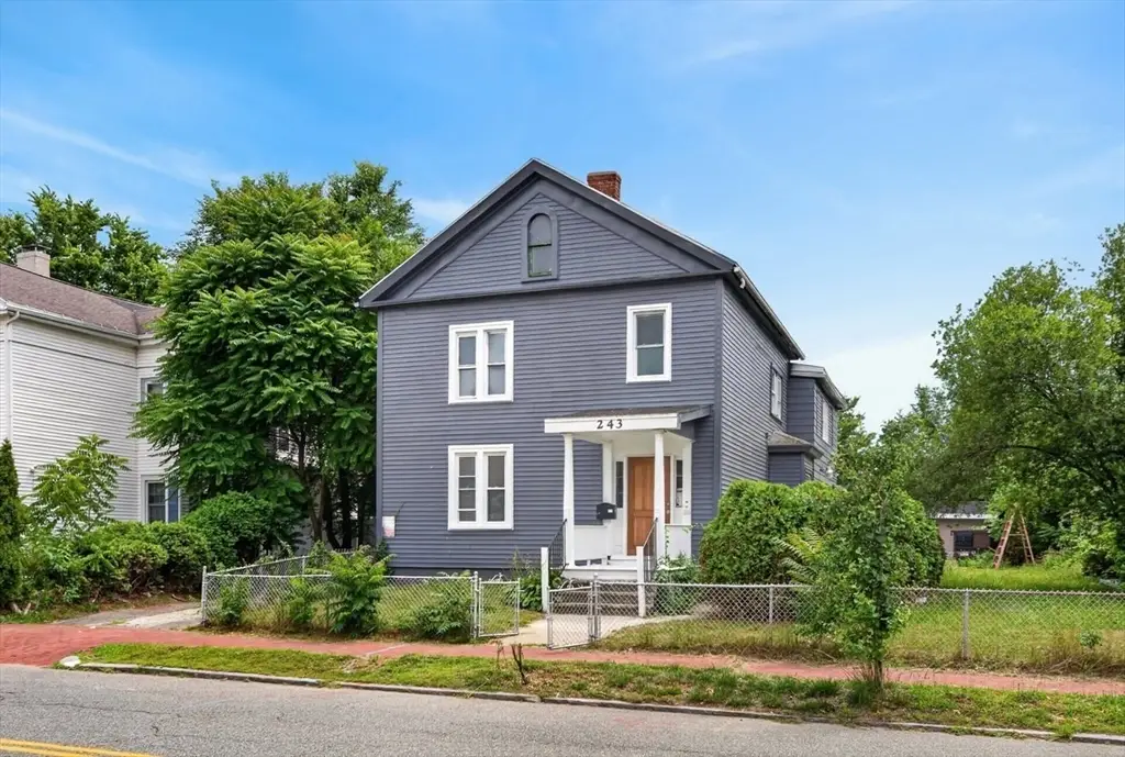 243 Central St, Springfield, MA 01105 - #1